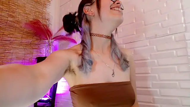 Luna 7 777 online show from 11/11/25, 05:13