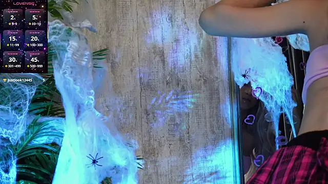 KarlaBart online show from 10/23/25, 07:12