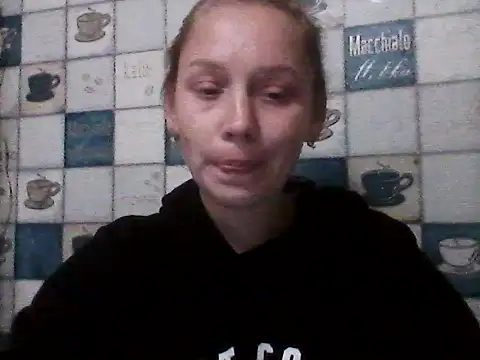 Snapshot of Anna_wey chatting on 10/15/25, 06:49 Anna wey online show from 10/15/25, 06:49