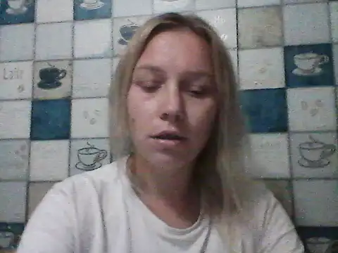 Snapshot of Anna_wey chatting on 10/12/25, 06:53 Anna wey online show from 10/12/25, 06:53