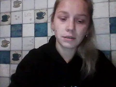 Snapshot of Anna_wey chatting on 10/14/25, 06:52 Anna wey online show from 10/14/25, 06:52