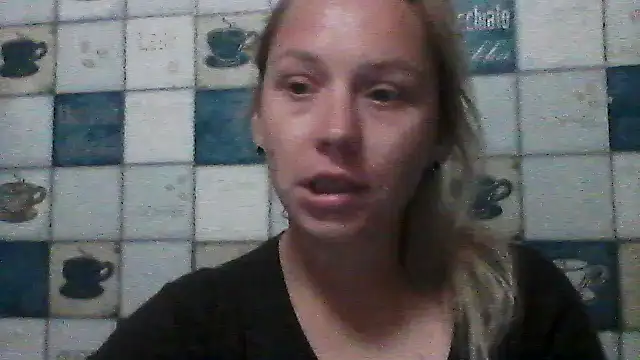 Snapshot of Anna_wey chatting on 09/15/25, 06:41 Anna wey online show from 09/15/25, 06:41