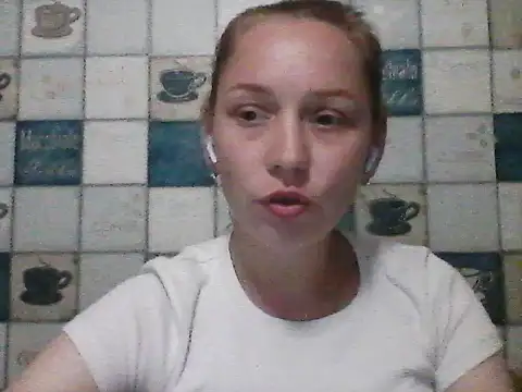 Snapshot of Anna_wey chatting on 07/17/26, 07:55 Anna wey online show from 07/17/26, 07:55