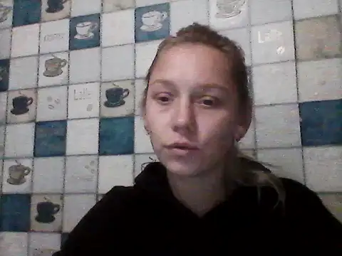 Snapshot of Anna_wey chatting on 10/19/25, 06:43 Anna wey online show from 10/19/25, 06:43