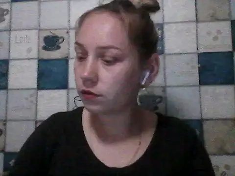 Snapshot of Anna_wey chatting on 07/13/26, 07:13 Anna wey online show from 07/13/26, 07:13