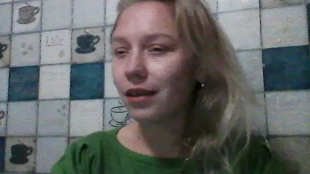 Snapshot of Anna_wey chatting on 10/26/25, 07:47 Anna wey online show from 10/26/25, 07:47