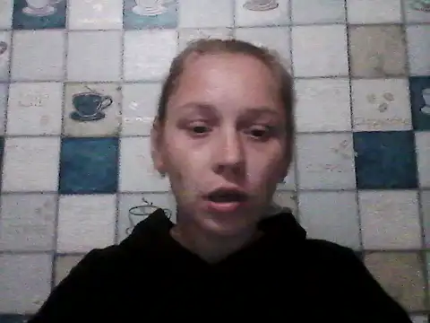 Snapshot of Anna_wey chatting on 10/04/25, 05:58 Anna wey online show from 10/04/25, 05:58