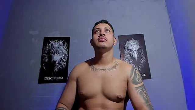 Snapshot of JohanSmith chatting on 02/05/26, 03:13 JohanSmith online show from 02/05/26, 03:13