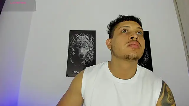 Snapshot of JohanSmith chatting on 01/19/26, 12:25 JohanSmith online show from 01/19/26, 12:25