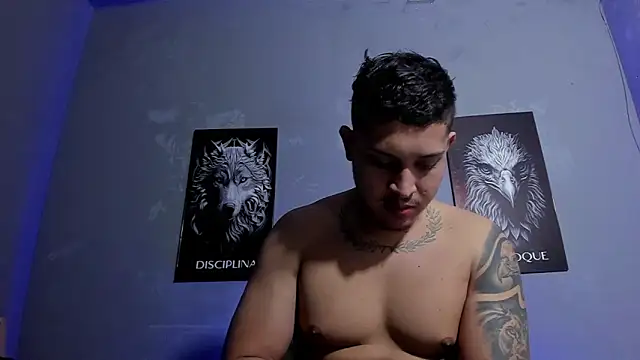 Snapshot of JohanSmith chatting on 02/19/26, 01:46 JohanSmith online show from 02/19/26, 01:46