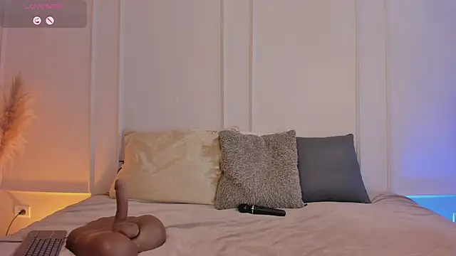 Arianasweeet online show from 04/27/26, 07:56