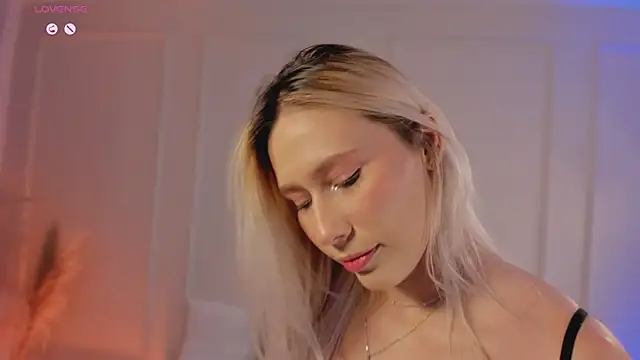 Arianasweeet online show from 04/14/26, 07:41