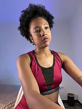 Snapshot of kiryB chatting on 11/11/25, 10:04 kiryB online show from 11/11/25, 10:04