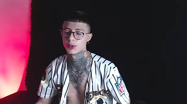 Snapshot of 7_Saturno_7 chatting on 03/07/25, 11:05 7 Saturno 7 online show from 03/07/25, 11:05