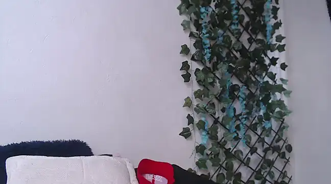 Snapshot of 7_Saturno_7 chatting on 03/12/25, 07:04 7 Saturno 7 online show from 03/12/25, 07:04