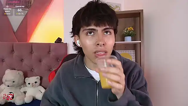 PepperTwink online show from 03/05/26, 04:03