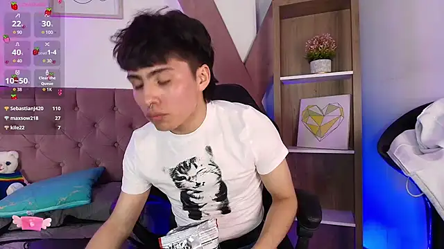 Snapshot of PepperTwink chatting on 12/03/25, 05:45 PepperTwink online show from 12/03/25, 05:45