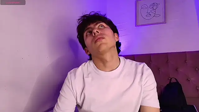 Snapshot of PepperTwink chatting on 11/08/25, 04:43 PepperTwink online show from 11/08/25, 04:43