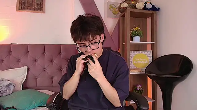 Snapshot of PepperTwink chatting on 02/07/26, 04:48 PepperTwink online show from 02/07/26, 04:48