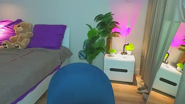 AnitaLamb online show from 12/19/25, 05:54