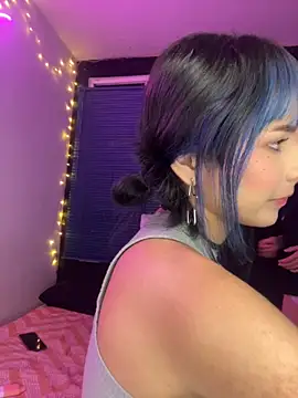 Snapshot of mavimist__ chatting on 11/29/25, 01:39 mavimist online show from 11/29/25, 01:39