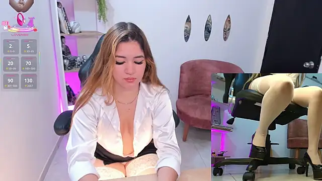 Snapshot of Nathalie_29 chatting on 11/10/25, 11:15 Nathalie 29 online show from 11/10/25, 11:15