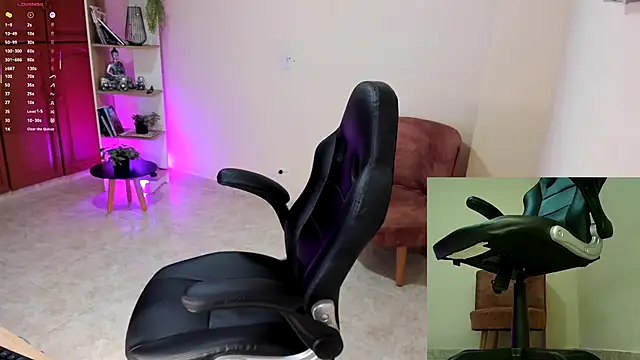 Snapshot of Nathalie_29 chatting on 11/27/25, 11:21 Nathalie 29 online show from 11/27/25, 11:21