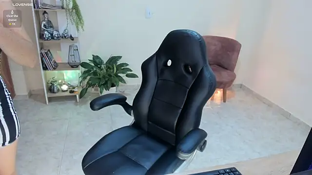 Nathalie 29 online show from 04/14/26, 12:10