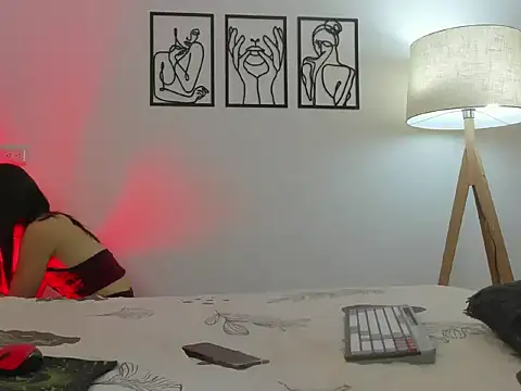 andrea cherryy online show from 04/18/26, 08:42