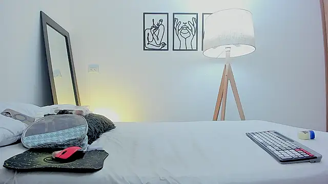 Snapshot of andrea_cherryy chatting on 02/03/26, 11:48 andrea cherryy online show from 02/03/26, 11:48