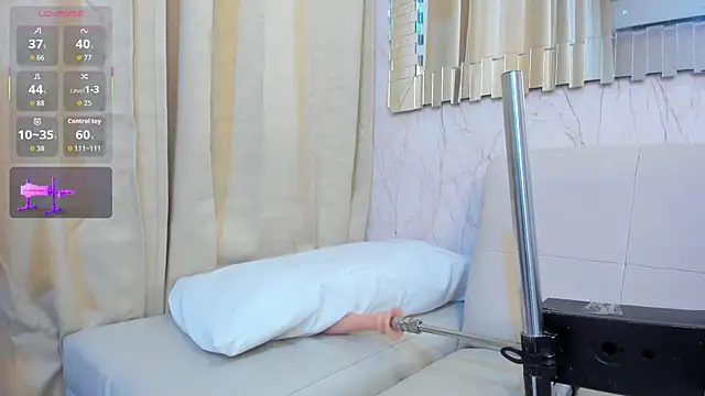 PamelaAddams  online show from 11/08/25, 05:00