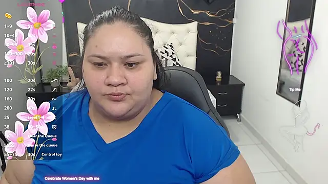 Snapshot of Aaliyah11 chatting on 03/11/25, 02:53 Aaliyah11 online show from 03/11/25, 02:53