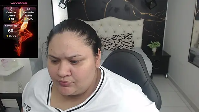 Aaliyah11 online show from 11/12/25, 01:10