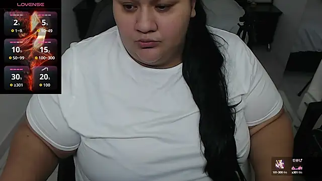 Snapshot of Aaliyah11 chatting on 10/16/25, 12:30 Aaliyah11 online show from 10/16/25, 12:30