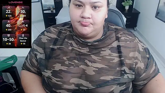 Aaliyah11 online show from 10/31/25, 01:46