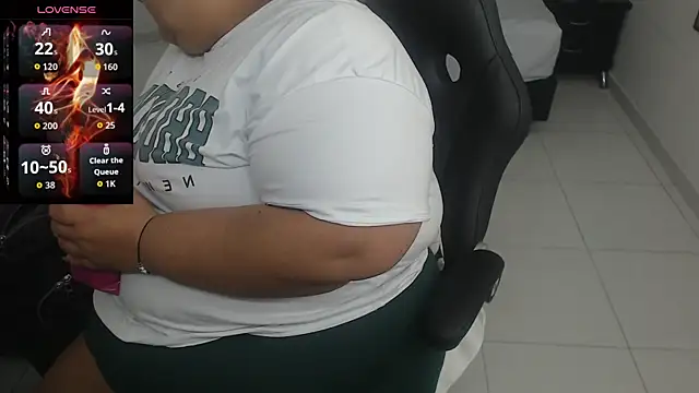 Aaliyah11 online show from 10/30/25, 12:53