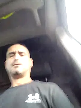 Snapshot of jonymoreno chatting on 10/30/25, 12:25 jonymoreno online show from 10/30/25, 12:25