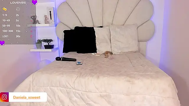 Danielaangelina online show from 09/22/25, 05:24