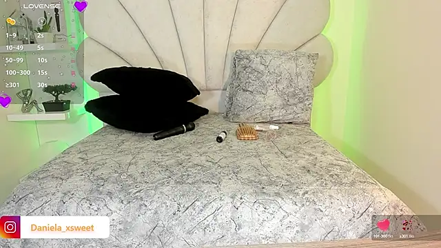 Danielaangelina online show from 09/14/25, 06:47