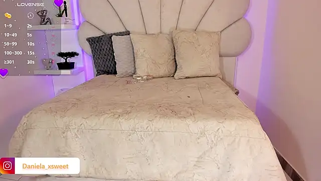 Danielaangelina online show from 10/06/25, 05:41