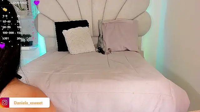 Danielaangelina online show from 10/15/25, 06:11