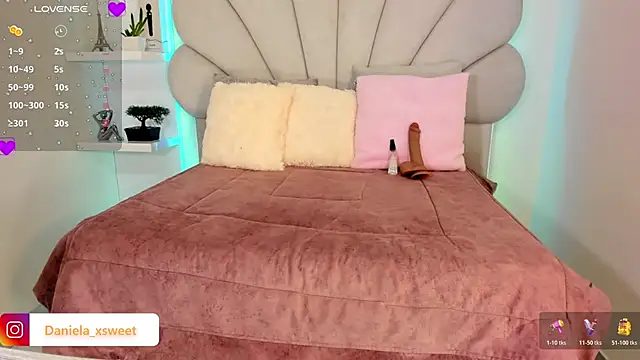 Danielaangelina online show from 02/17/26, 06:11