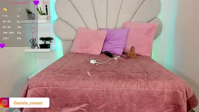 Danielaangelina online show from 04/04/26, 05:36