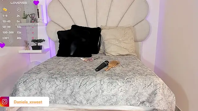 Danielaangelina online show from 09/23/25, 06:20