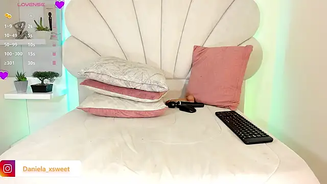 Danielaangelina online show from 03/10/26, 06:28