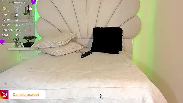 Danielaangelina online show from 09/26/25, 05:47