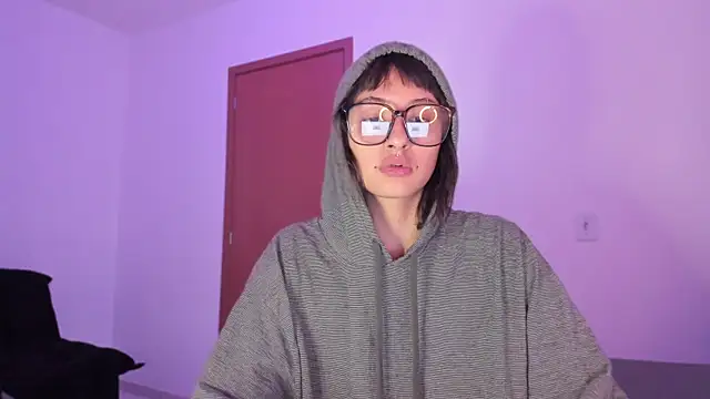 ggor4w33 online show from 10/21/25, 09:14