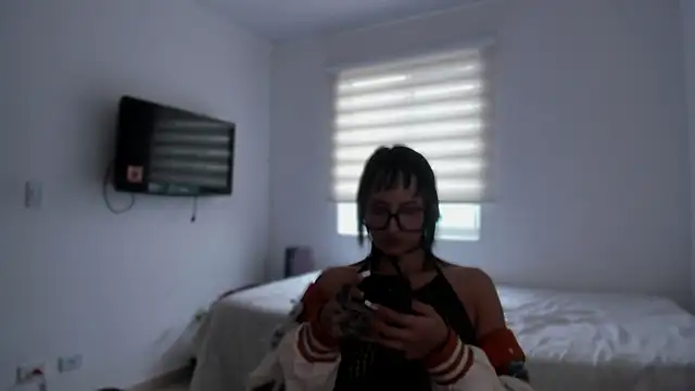 ggor4w33 online show from 03/28/26, 01:01