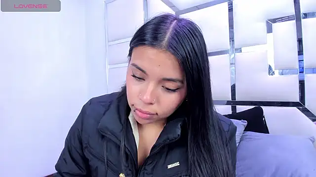 ZoeWan69 online show from 02/23/26, 03:08