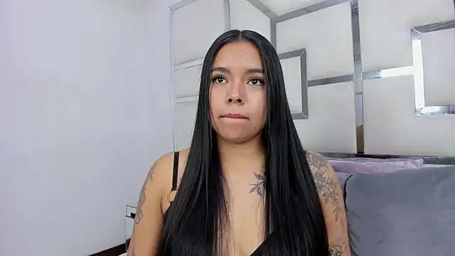 ZoeWan69 online show from 04/02/26, 01:51